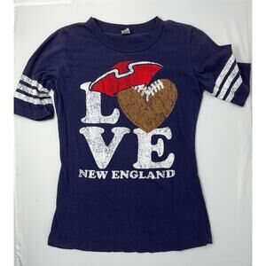 LOVE New England Tshirt Small Fan Gear, Sports Apparel Pre-Owned